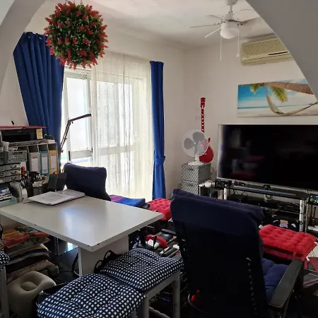 Modern Confortable For 1 Person Only In A Shared Flat Close To Habitación en casa particular Mellieħa