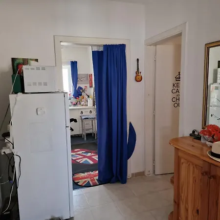 Modern Confortable For 1 Person Only In A Shared Flat Close To المليحة