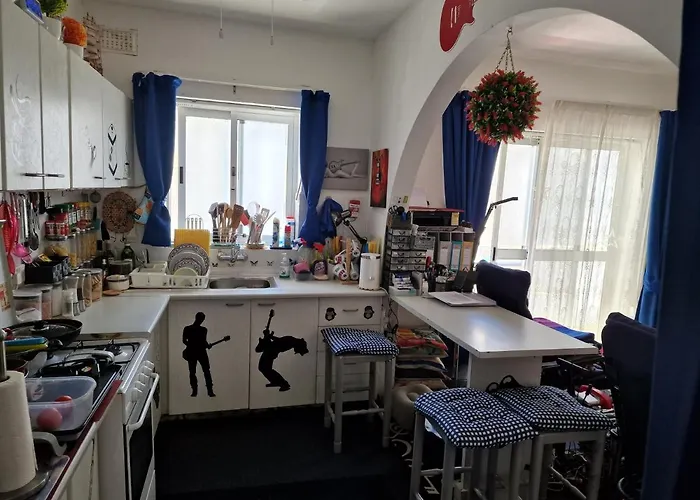 Modern Confortable For 1 Person Only In A Shared Flat Close To