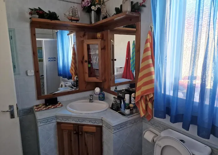 Modern Confortable For 1 Person Only In A Shared Flat Close To *